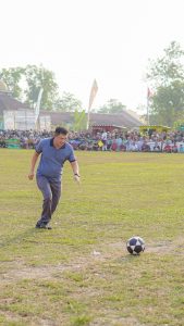 Hadiri Penutupan Open Turnamen Sepak Bola, Nadirsyah Apresiasi Karang Taruna Tiyuh Margodadi