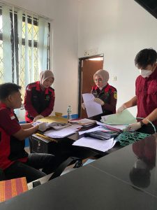Pidsus Kejari Tubaba Geledah Kantor Dinas Koperindag Dan UPTD Pasar Pulung Kencana