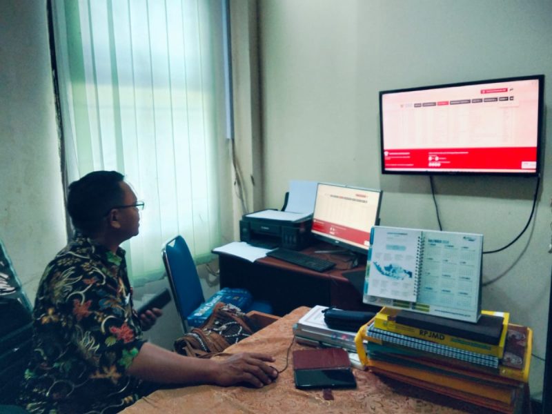 Vincensius Jahandu, S.E. M.Si Kepala Dinas Penanaman Modal Dan Pelayanan Terpadu Satu Pintu Kabupaten Keerom