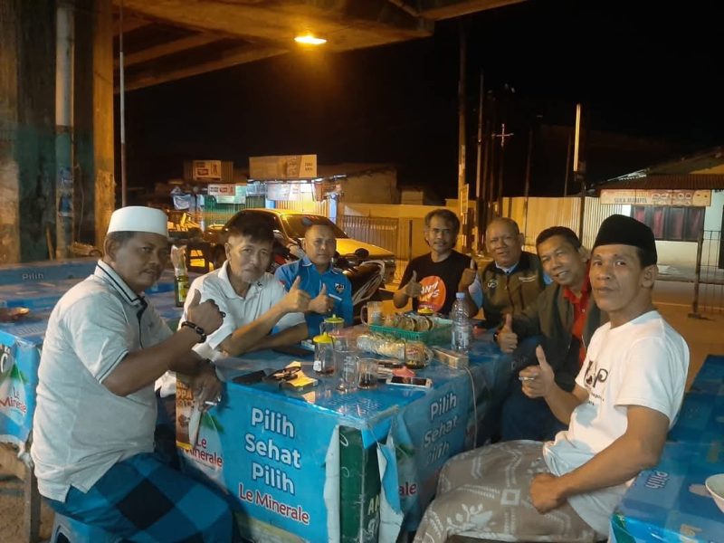Undang-undang Nomor 23 Tahun 2004 menjelaskan tentang tugas, wewenang, kewajiban dan hak Kepala Daerah dan Wakil Kepala Daerah, Walikota menetapkan Peraturan Daerah (Perda) tentang APBD yang telah disetujui oleh DPRD.