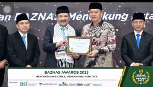 Pemkab Tulang Bawang Barat Raih BAZNAS Award 2025, Bupati Dianugerahi Kepala Daerah Pendukung Gerakan Zakat Indonesia